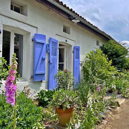 Вілла Champs Chevrier Mezieres-sur-Issoire Екстер'єр фото